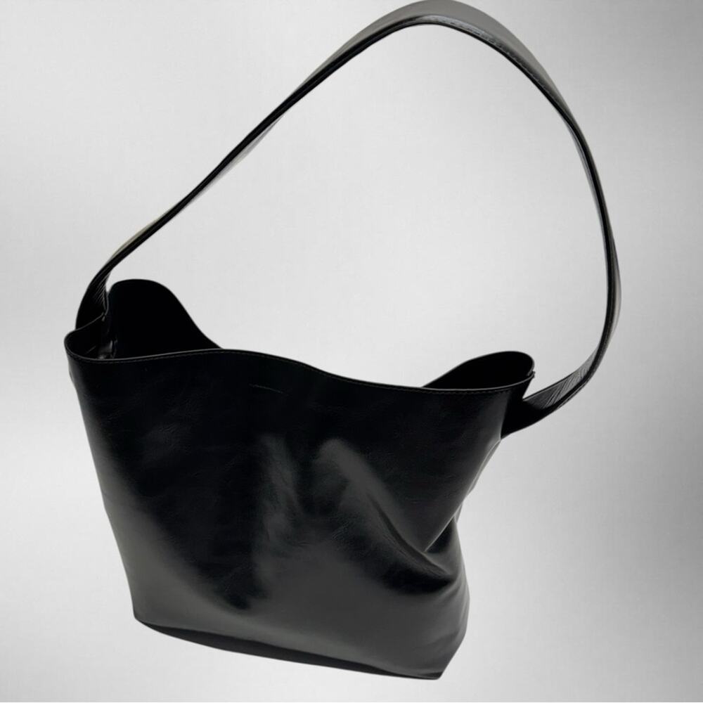 FALLS CREEK Women’s Black Large Bucket Tote - Picture 5 of 6